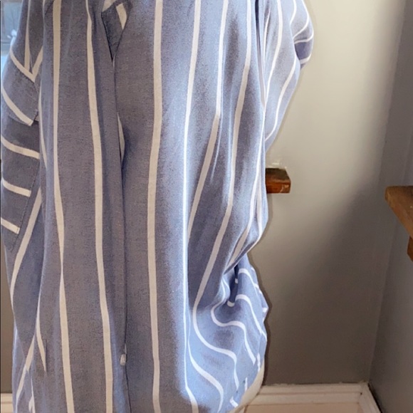 Button up blouse - Picture 3 of 4